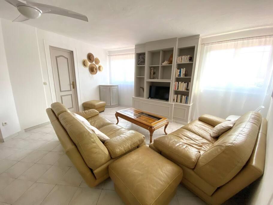 A Louer Haut De Villa 4 Pieces A Sainte-Maxime Golfe De St-Tropez Eksteriør billede